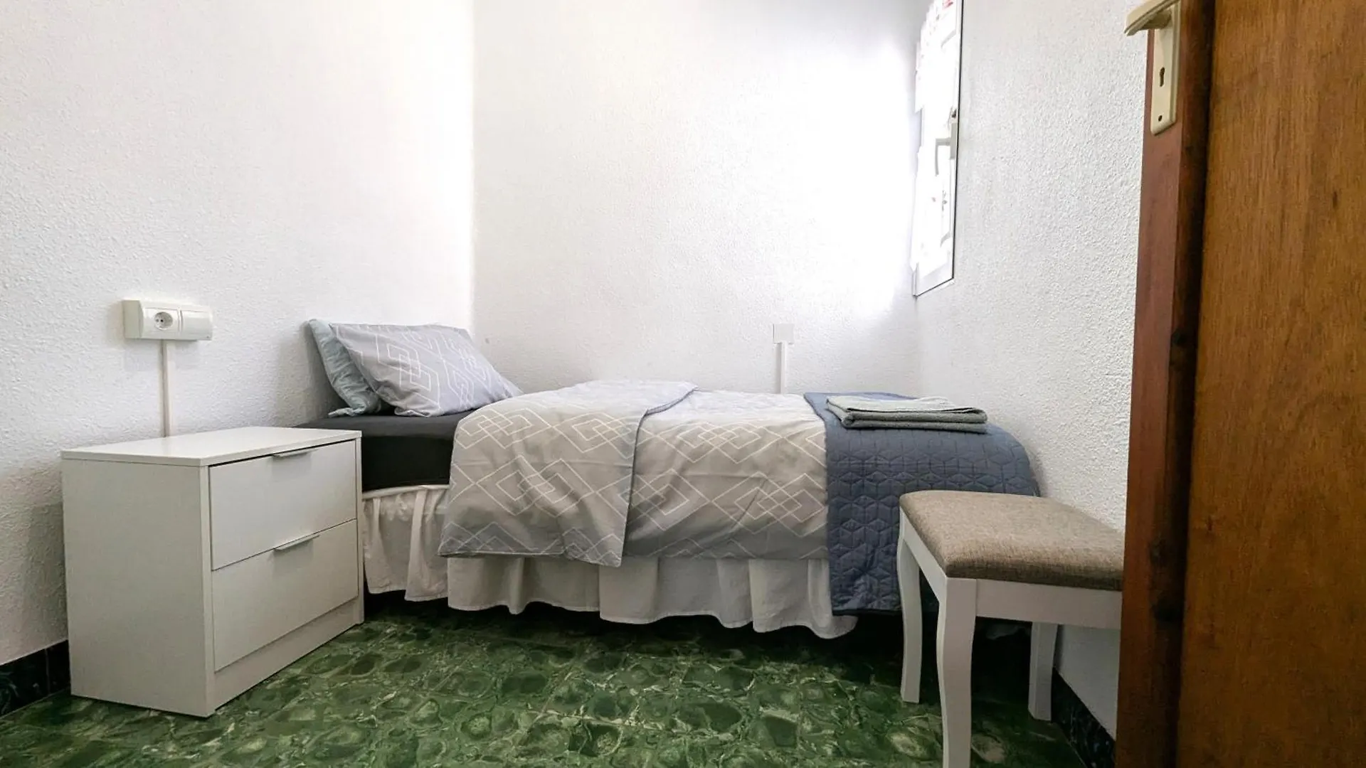 Reihenhaus In Alcanar Mit Garage Nyaraló